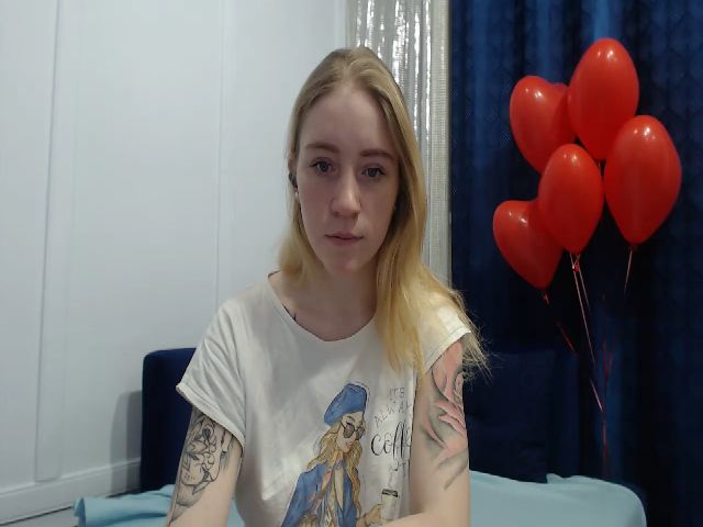 Live sex webcam photo for RedBerryy #272548355