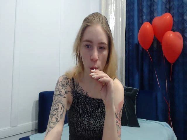 Live sex webcam photo for RedBerryy #272693545