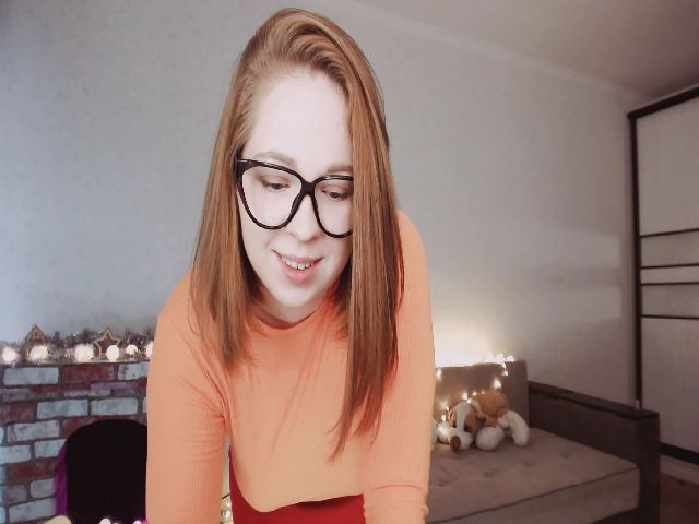 Live sex webcam photo for RedWoddy #271702899