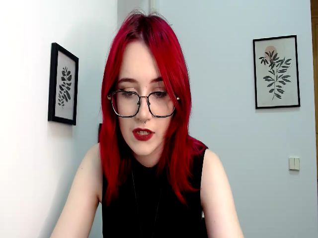 Live sex webcam photo for Red_Ada #274485930