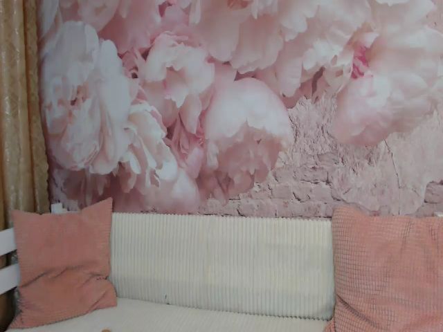 Live sex webcam photo for Red_Alina #271849245