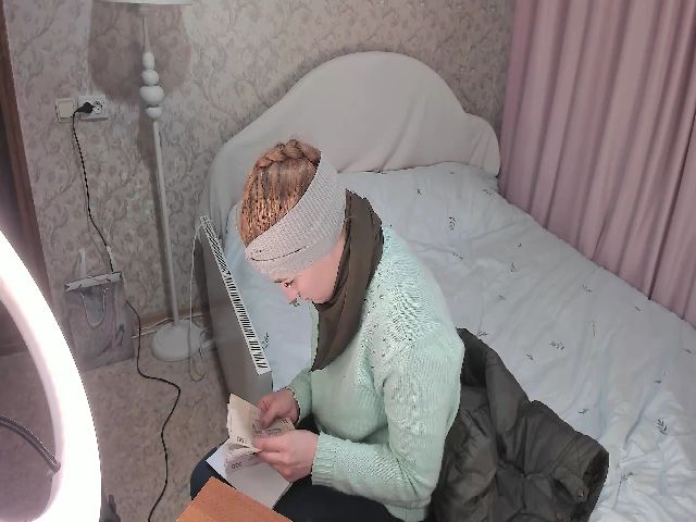 Live sex webcam photo for Red_Canary #271826046