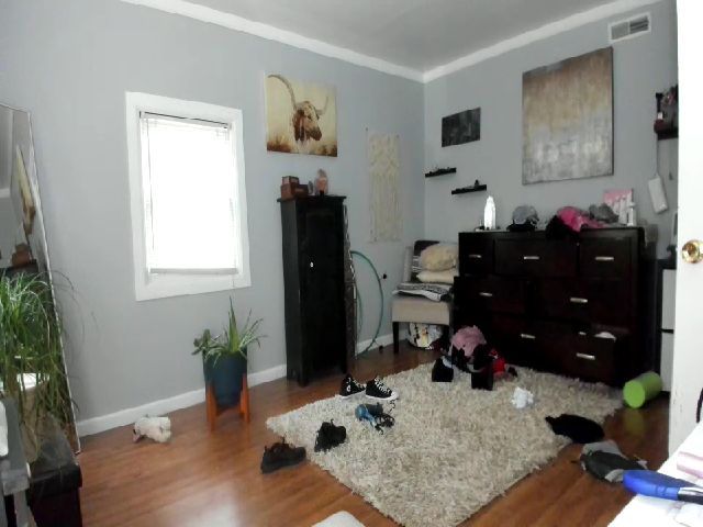 Live sex webcam photo for Red_Chasten #272451155