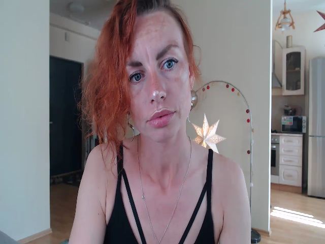 Live sex webcam photo for RedheadMila #273989039