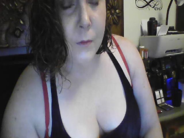 Live sex webcam photo for Redheadlove1_ #272432108