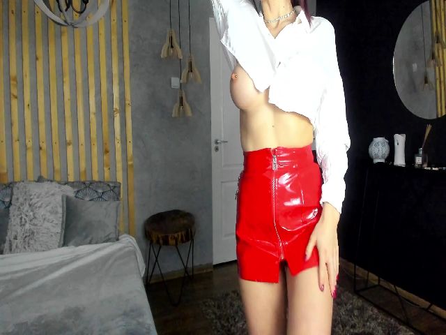 Live sex webcam photo for Redkendra #272560915