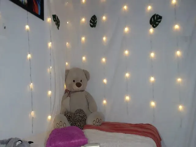 Live sex webcam photo for ReedSammy #272082576
