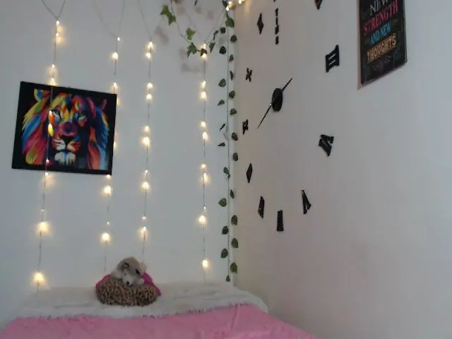 Live sex webcam photo for ReedSammy #272635448