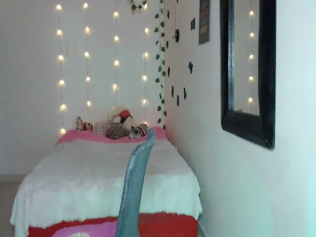 Live sex webcam photo for ReedSammy #272931363
