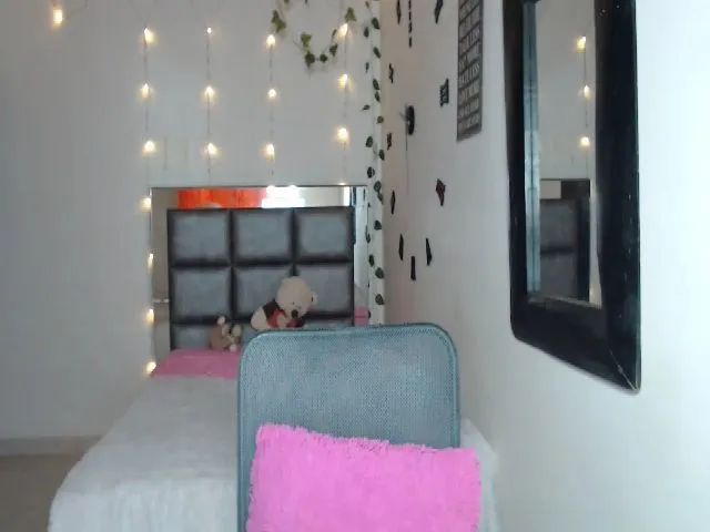 Live sex webcam photo for ReedSammy #272969205