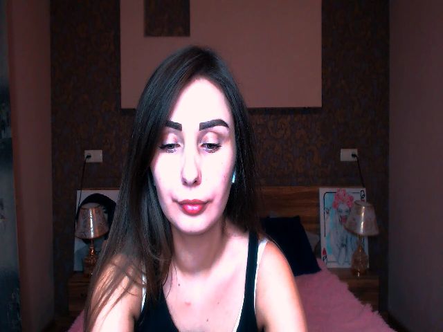 Live sex webcam photo for Reina_Kapri #272478407