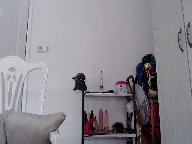 Live sex webcam photo for RemiClem1 #272540384