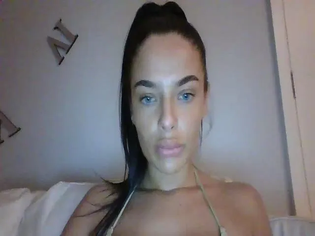 Live sex webcam photo for Remielle #273619522