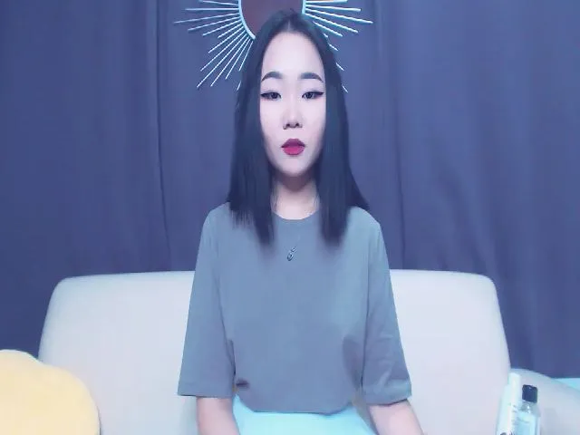 Live sex webcam photo for RemyAsian #271749180