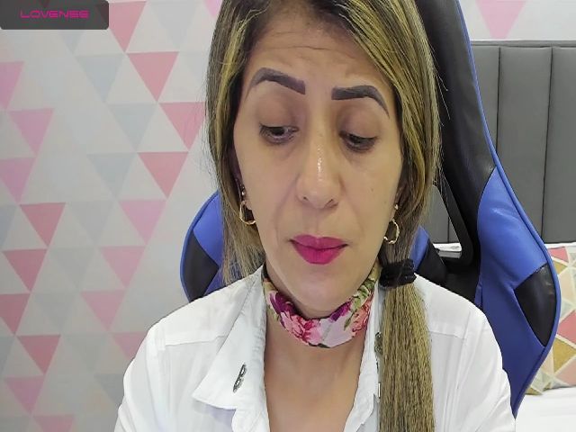 Live sex webcam photo for Renata_t_ #272619693