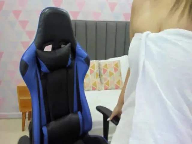 Live sex webcam photo for Renata_t_ #272657401