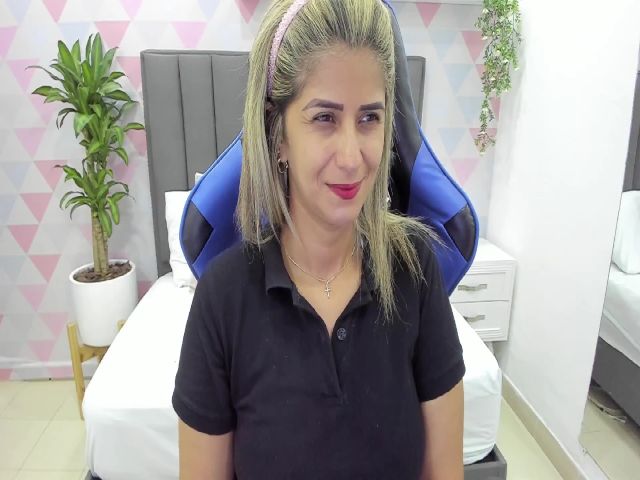 Live sex webcam photo for Renata_t_ #273527403