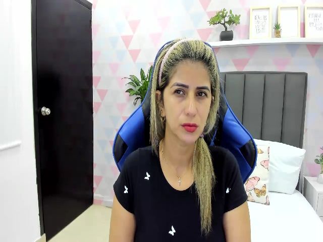 Live sex webcam photo for Renata_t_ #273741734