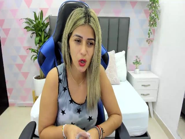 Live sex webcam photo for Renata_t_ #273796110