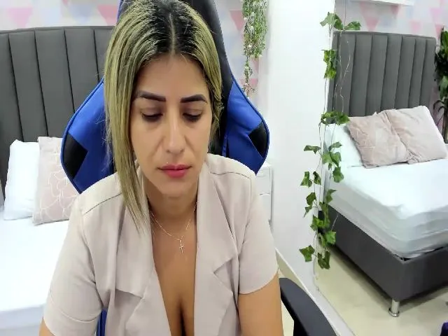 Live sex webcam photo for Renata_t_ #274202399