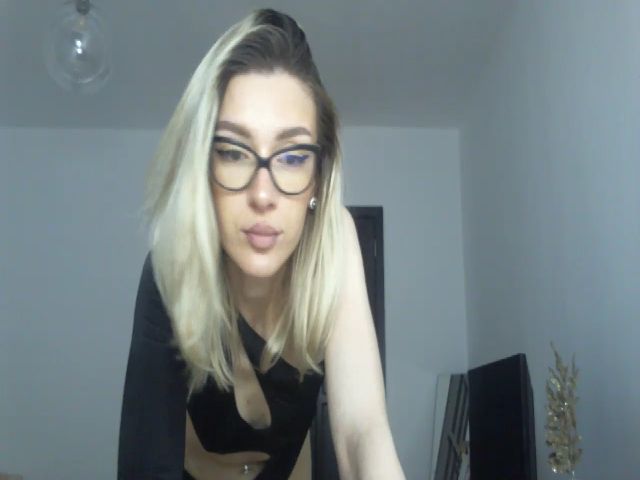 Live sex webcam photo for Renee_W #273639830