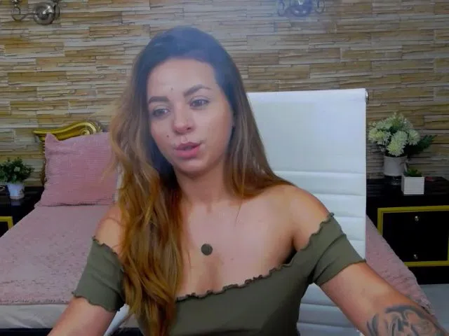 Live sex webcam photo for RenesmeSweet #273908541