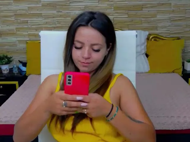 Live sex webcam photo for RenesmeSweet #274326871