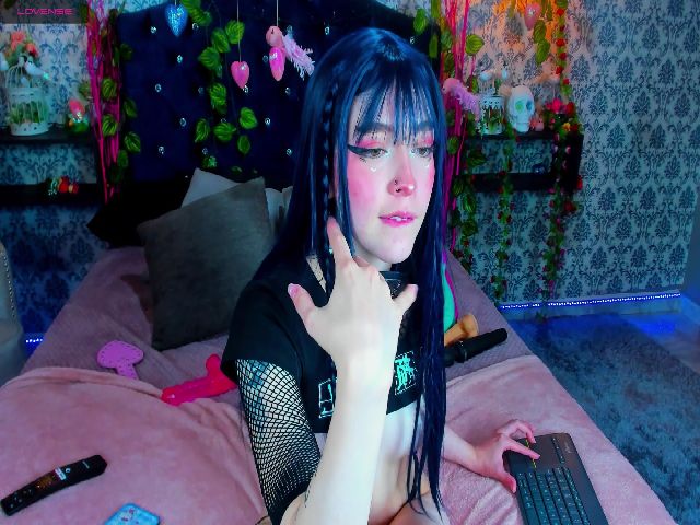 Live sex webcam photo for Revyscarletf_ #272517841