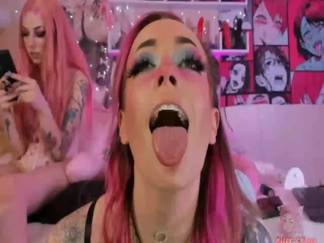 Live sex webcam photo for Riley_Cyriis #273067988