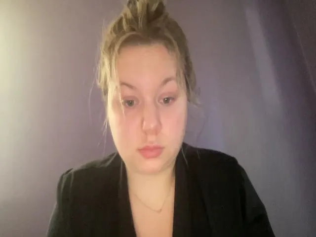 Live sex webcam photo for Rileyrainxxo #273806670