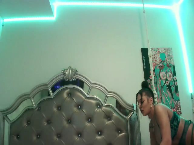 Live sex webcam photo for RileyxRoyce #272223642