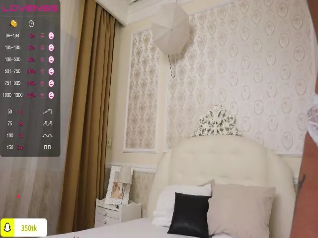 Live sex webcam photo for RilleyBrat #274124036