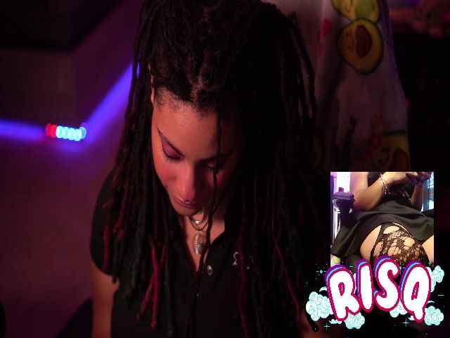 Live sex webcam photo for RisqueeSlayyy #271924560