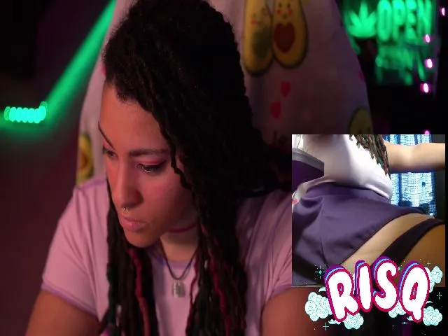 Live sex webcam photo for RisqueeSlayyy #272331675