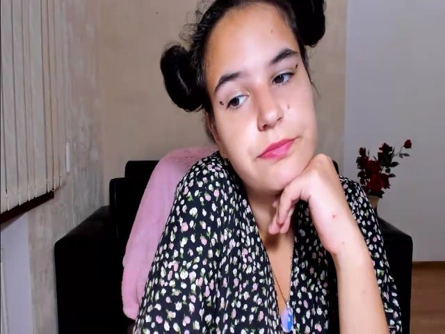 Live sex webcam photo for Roanda_Hols #274208208