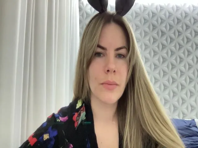 Live sex webcam photo for Rock_n_cute #273256265