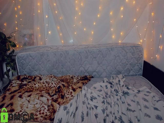 Live sex webcam photo for RocketG1rl #272183713