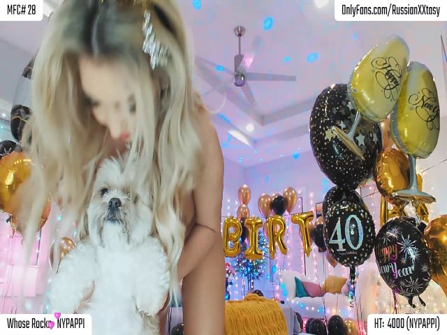 Live sex webcam photo for Rockn40thBday #271857597