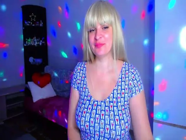 Live sex webcam photo for RocknLinXX #274510658