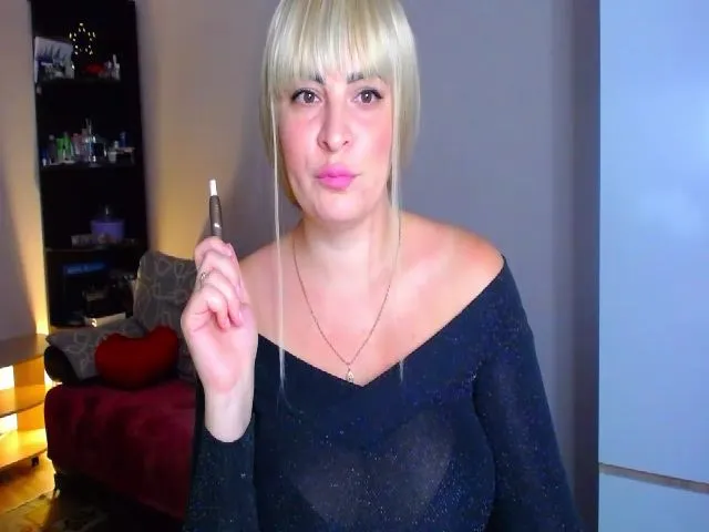 Live sex webcam photo for RocknLinXX #274626973