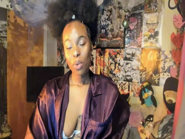 Live sex webcam photo for Rocxxxy #272510689