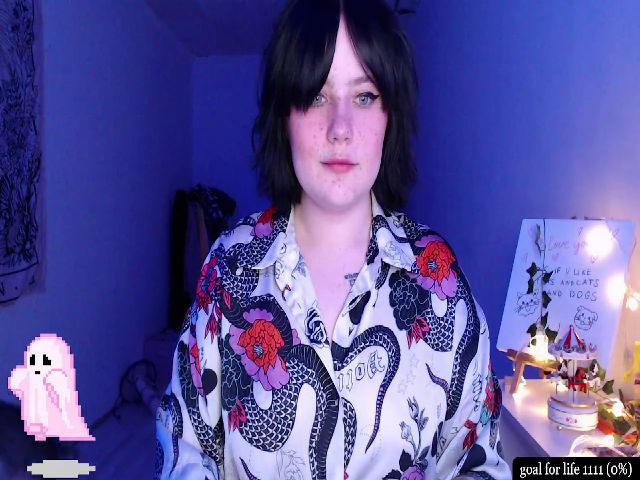 Live sex webcam photo for RoomOfGhosts #273286867