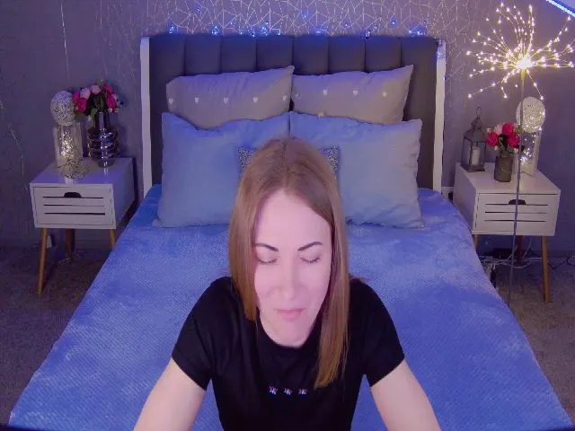 Live sex webcam photo for RoomOvernight #272437897