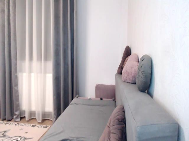 Live sex webcam photo for Rose229 #274071417