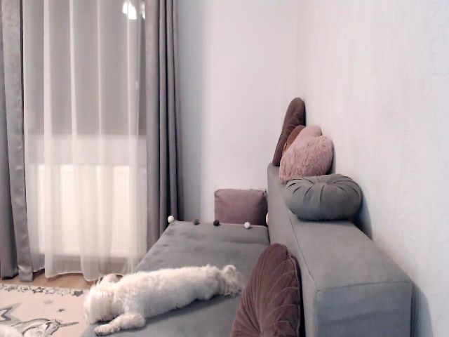 Live sex webcam photo for Rose229 #274129412