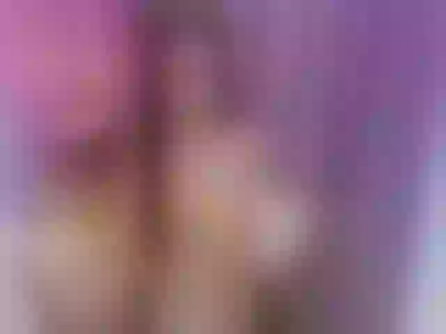 Live sex webcam photo for RoseArianna #274122158