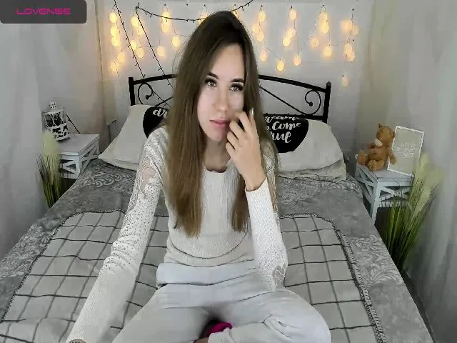 Live sex webcam photo for RoseMoet #271870986