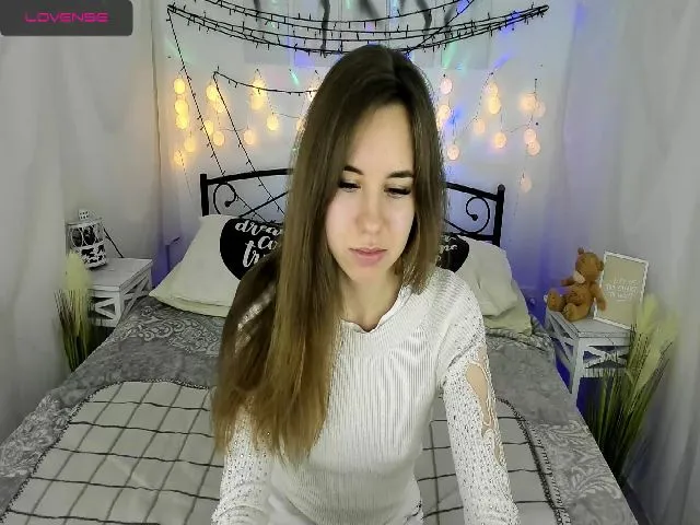 Live sex webcam photo for RoseMoet #271871158