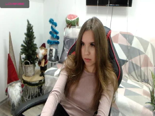 Live sex webcam photo for RoseMoet #271930888