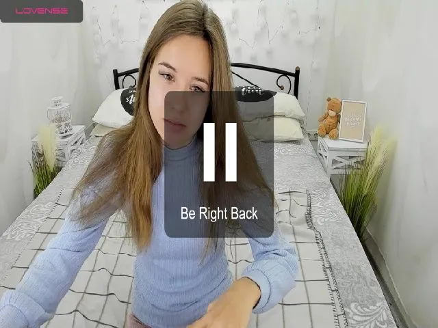 Live sex webcam photo for RoseMoet #272108349